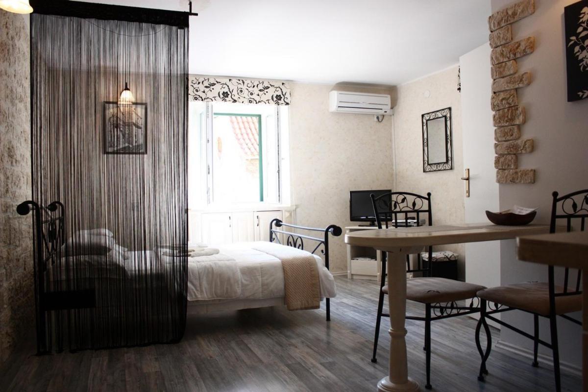 Old Town Apartment Šibenik Rum bild